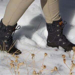 Salomon Women’s Hime Climadry Fleece Lined Snow Boots Size 6 Like New